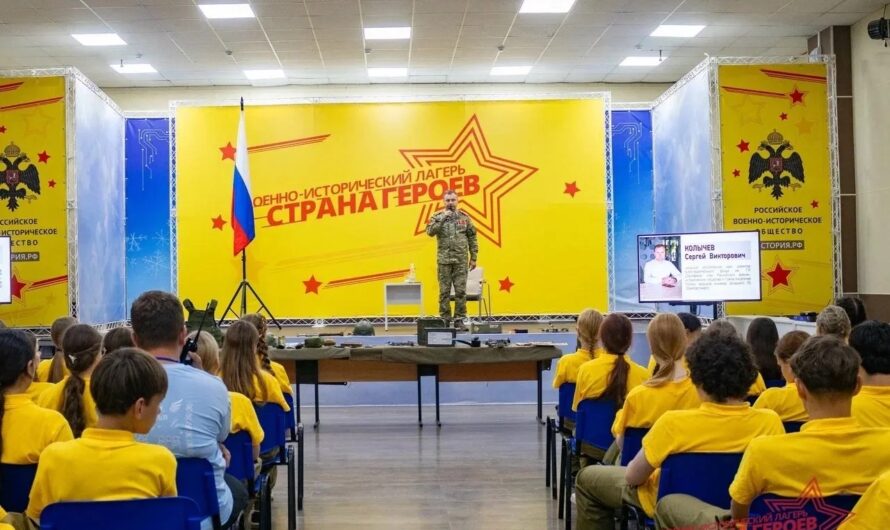 Финалист «Героев Оренбуржья» показал молодежи находки с передовой