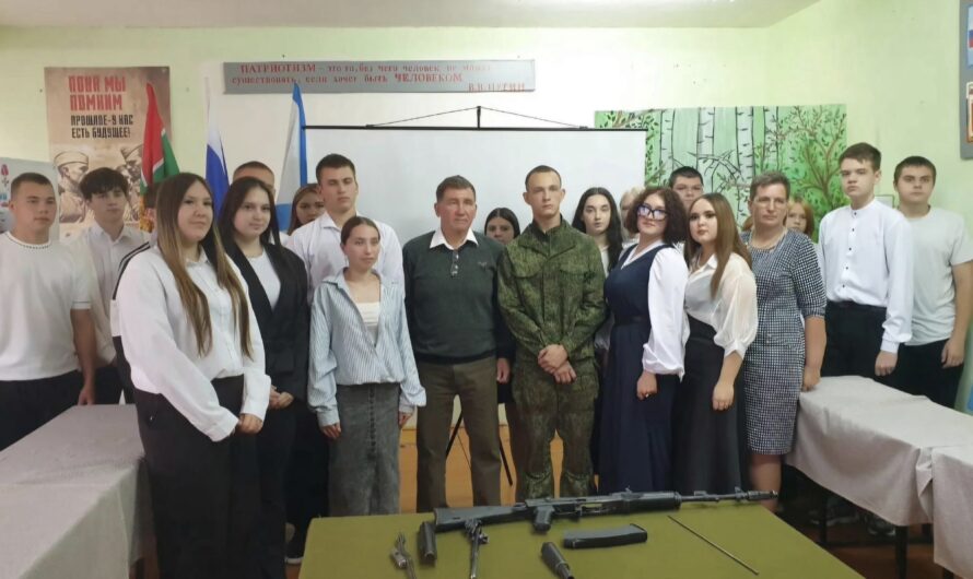Участник СВО Павел Землянский рассказал студентам о настоящем патриотизме