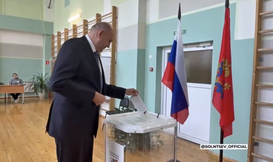 Губернатор Оренбуржья Евгений Солнцев принял участие в голосовании