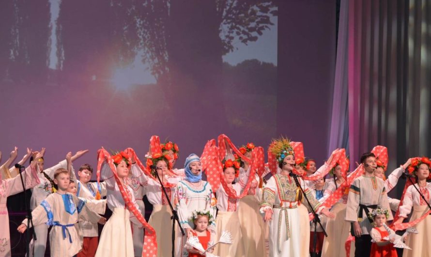 Зональный этап  фестиваля “Обильный край, благословенный!” в Соль-Илецке собрал 180 артистов округа