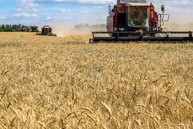 Сельхозпроизводители Оренбуржья в прошлом году приобрели техники более чем на 8 млрд рублей