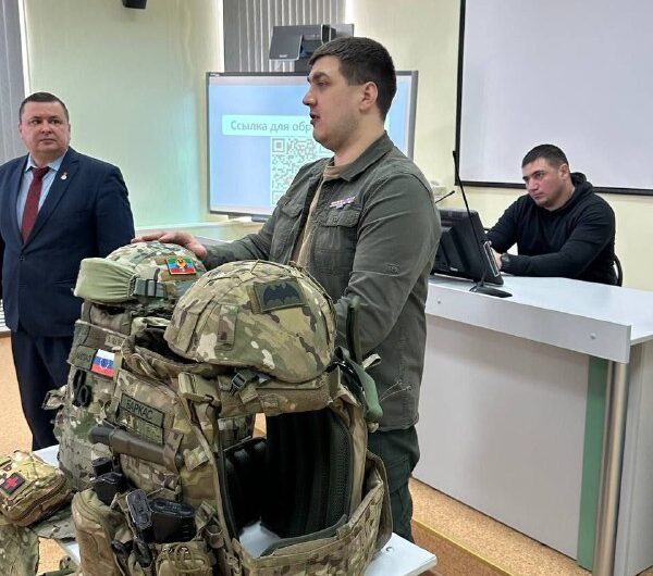 Герои среди нас: акция Общества «Знание» объединила школьников и студентов Оренбуржья