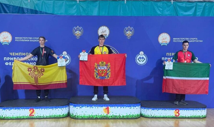 Соль-илечанин Иван Кривохижин стал чемпионом Первенства ПФО по армрестлингу