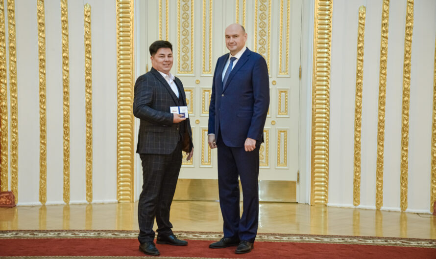 Евгений Солнцев встретился с выдающейся молодежью Оренбуржья