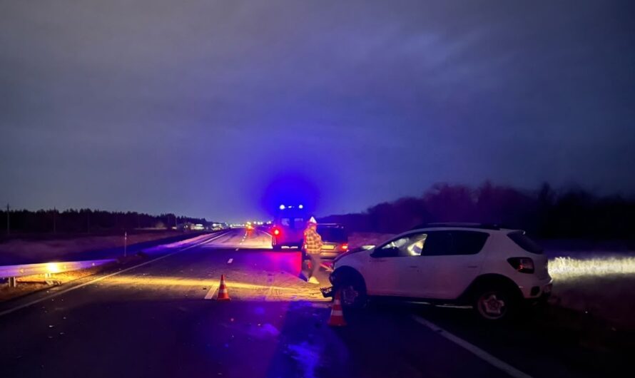 Под Соль-Илецком в ДТП пострадали женщина и подросток