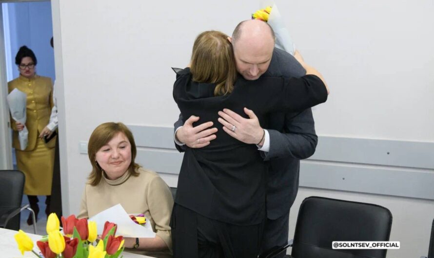 Евгений Солнцев встретился с вдовами и матерями геройски погибших бойцов СВО