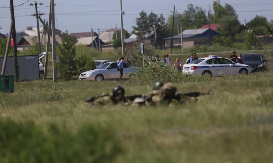В Оренбуржье во время перестрелки погиб полицейский, трое ранены