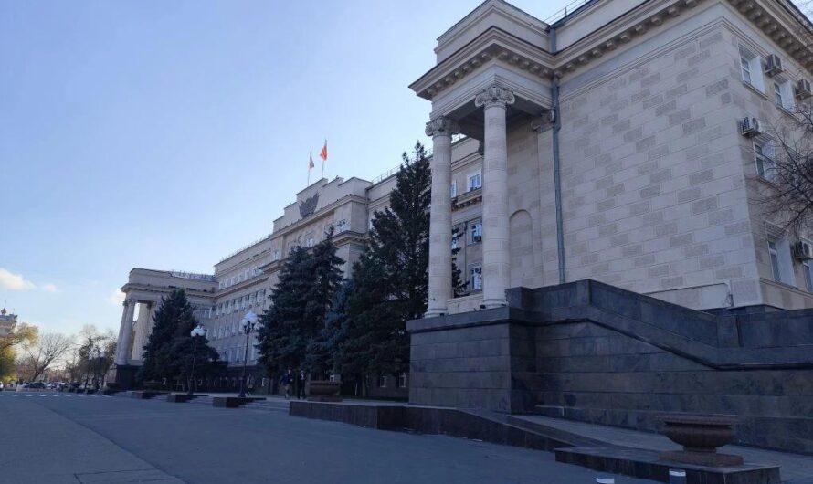 Оренбуржцам рассказали о новых мерах поддержки медиков