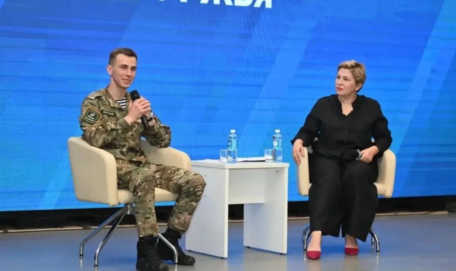 Руководитель «Юнармии» Герой России Владислав Головин обсудил с женским сообществом Оренбуржья важные вопросы