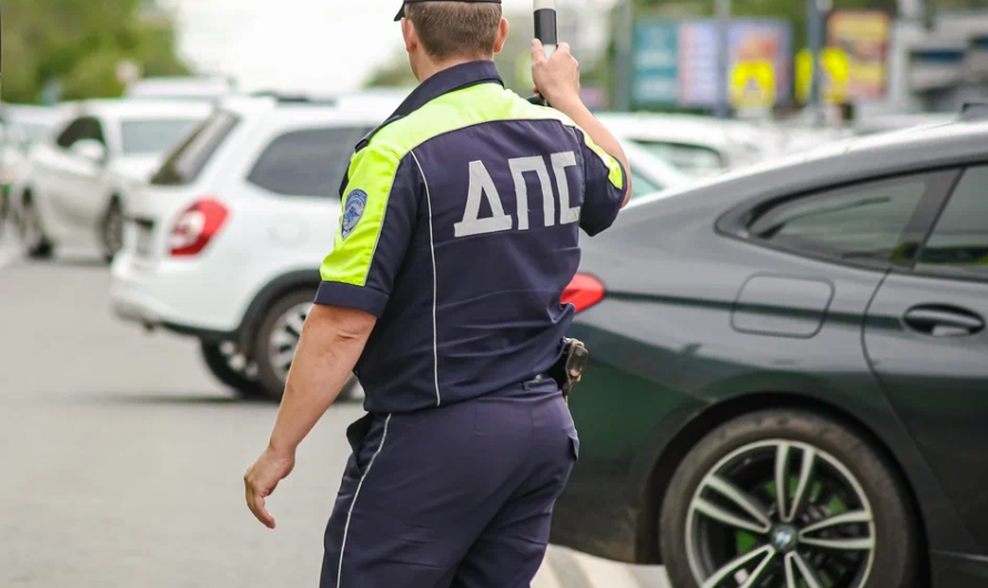 В Оренбурге автобус врезался в столб на Донгузской, есть пострадавшие