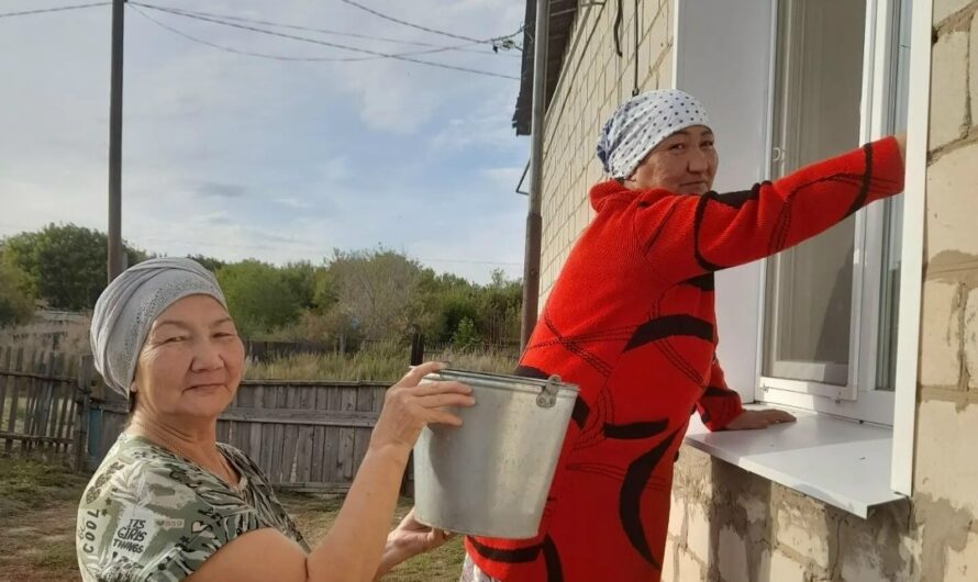 Сотрудники Соль-Илецкого Комплексного центра социального обслуживания населения организовали акцию «Социальная услуга в подарок»