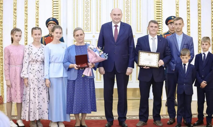 Любовь Воробьева из Оренбуржья удостоена звания «Мать-героиня»