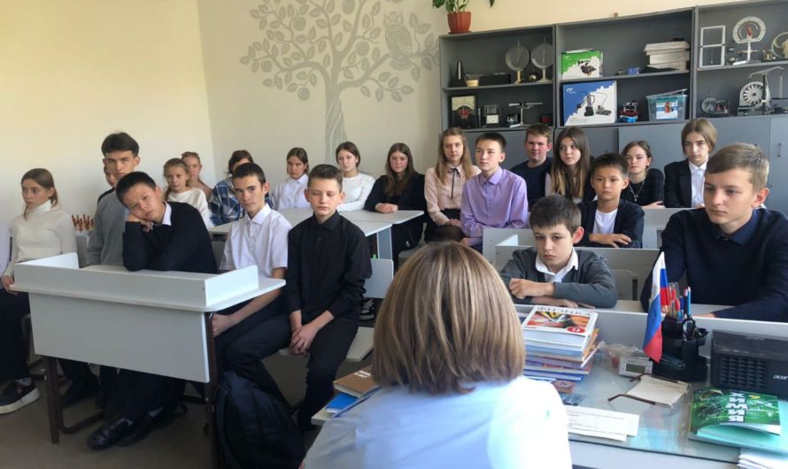 Профилактические беседы с подростками в  школах Красногвардейского района провели инспекторы ПДН совместно с Общественным советом