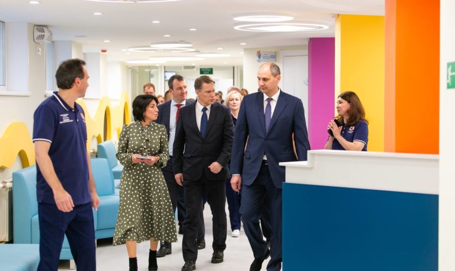 Президент Владимир Владимирович Путин открыл новую областную детскую клиническую больницу в режиме ВКС