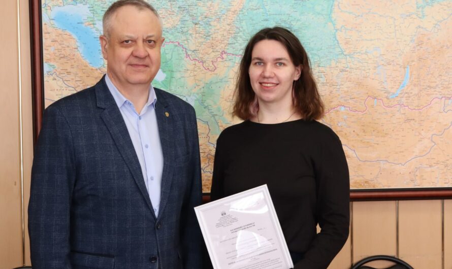 Екатерина Отзыва получила сертификат на покупку квартиры
