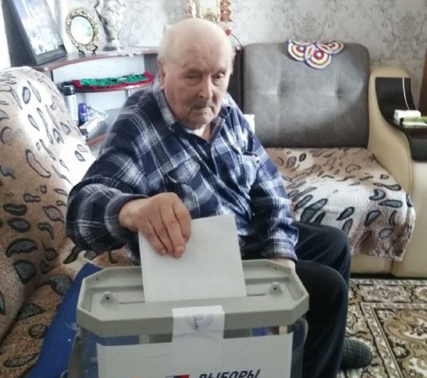 Ветераны Великой Отечественной войны принимают участие в выборах Президента