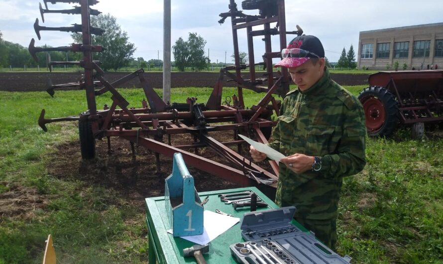 Филиал “Аграрный техникум” села Плешанова готовит лучших механизаторов