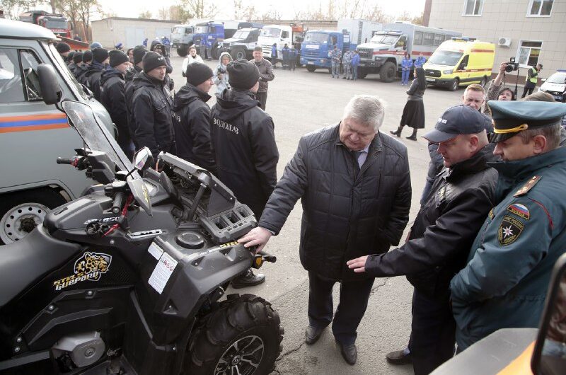 Вице-губернатор Сергей Балыкин проверил готовность спасательной техники к зиме