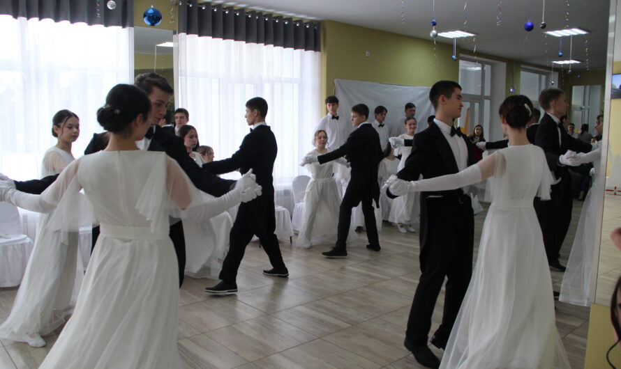 В Красногвардейском районе состоялся  Пушкинский бал