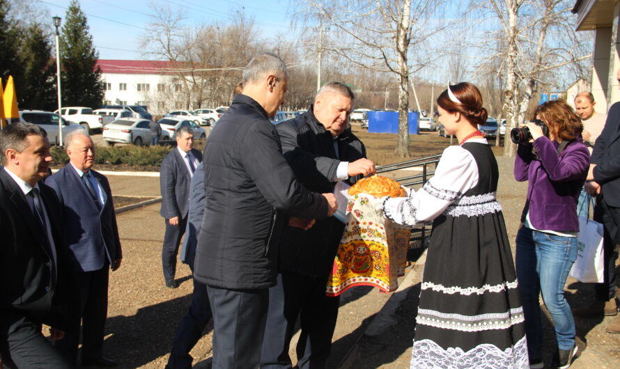 В Красногвардейский район с рабочим визитом прибыл первый вице-губернатор, министр сельского хозяйства Оренбургской области Сергей Балыкин