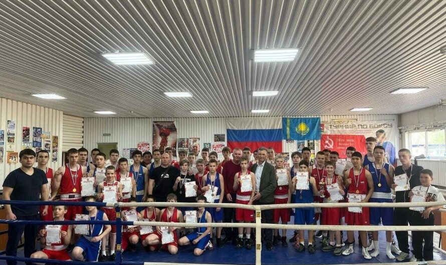 Красногвардейские боксёры приняли участие в первенстве по боксу, посвящённом празднованию 80-й годовщины Победы (6+)