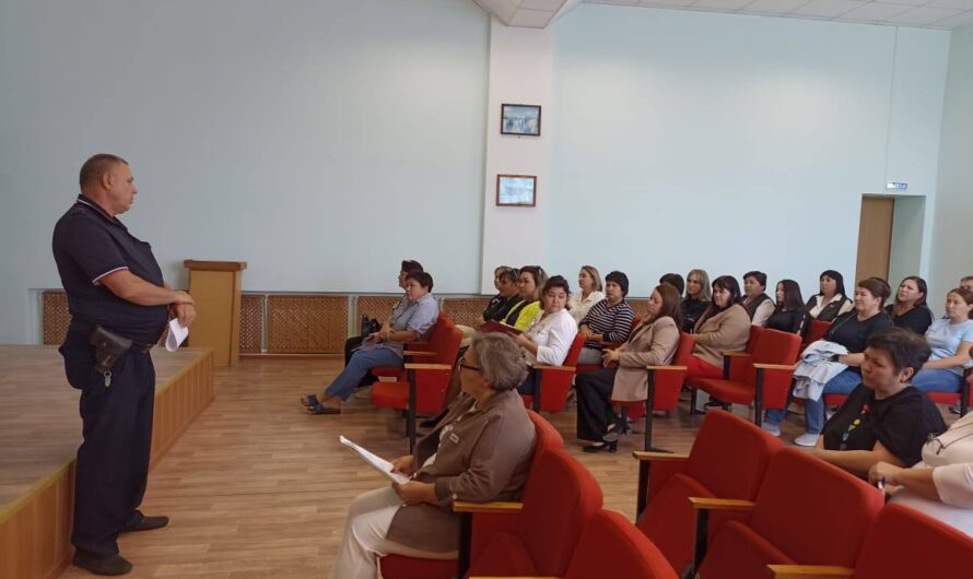 В Пролетарской школе состоялось общешкольное родительское собрание по профилактике и предупреждении ДТП с участием детей (12+)