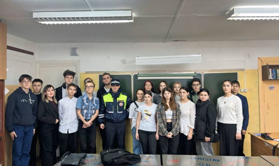 Сотрудники полиции Красногвардейского района провели встречу с учащимися Аграрного техникума в Плешаново