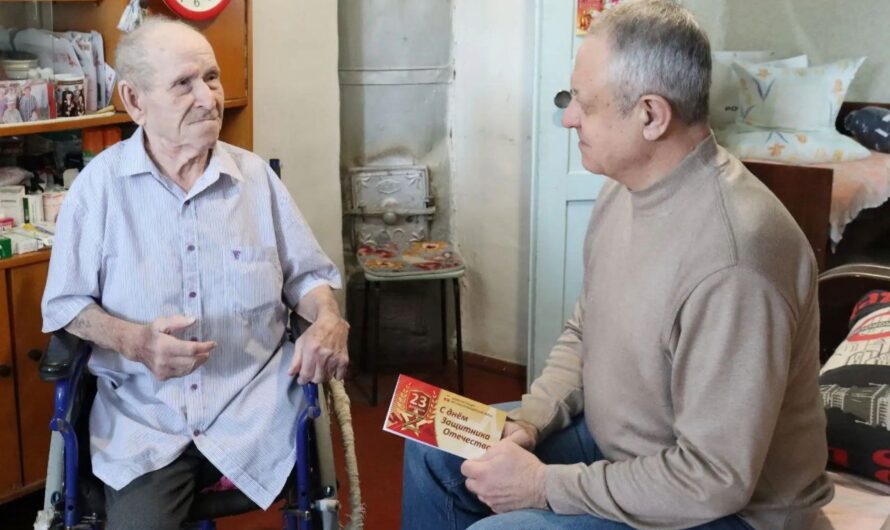 С Днем защитника Отечества поздравил красногвардейцев глава района Юрий Классен