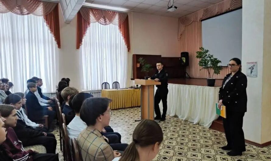 Начальник уголовного розыска Красногвардейского района провёл профилактическую встречу со старшеклассниками(12+)