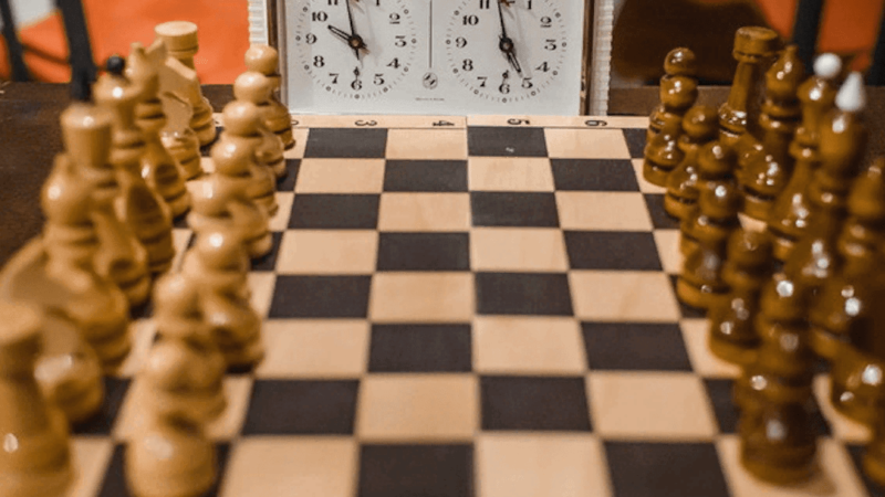 За победу в личном первенстве района сразились 55 шахматистов