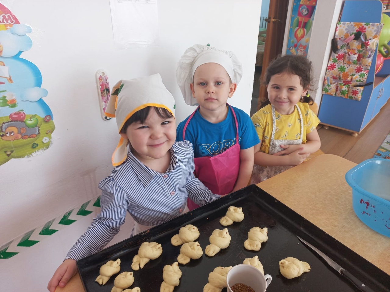 Малыши из Степного детского сада «Солнышко» попробовали себя в роли пекарей