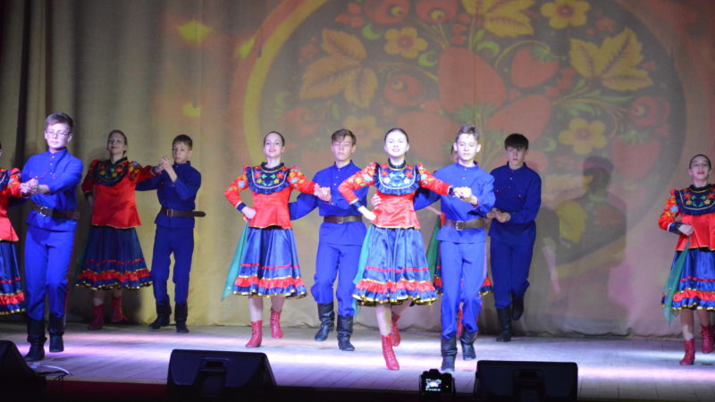 На сцене Ташлинского РДК отчетный концерт дали хореографические коллективы Детской школы искусств района