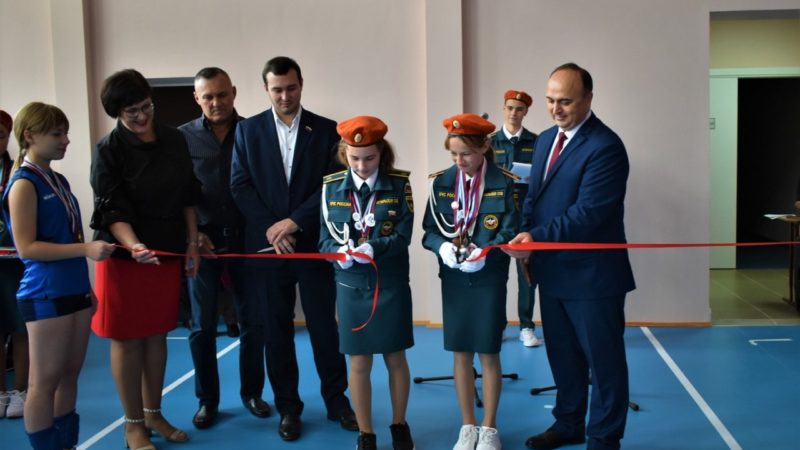 В школах Оренбуржья ремонтируют и оснащают спортивные залы