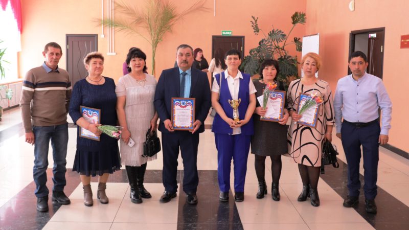 Лучшие труженики АПК Ташлинского района получили заслуженные награды