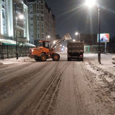 Губернатор рассказал о борьбе со снегом в областном центре