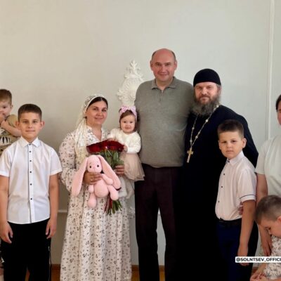 Евгений Солнцев помог многодетной семье настоятеля православного храма из Бугуруслана получить жилье