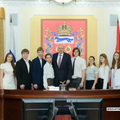 Евгений Солнцев встретился с медалистами