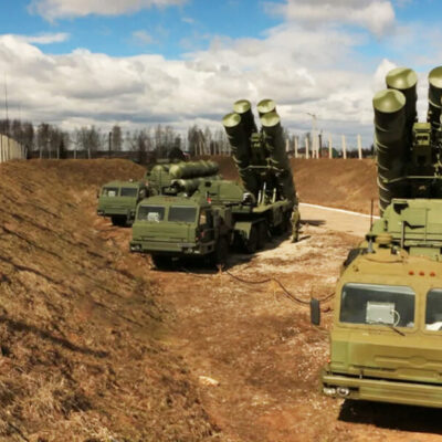 Губернатор Оренбургской области Евгений Солнцев выразил соболезнования семьям погибших и пострадавшим от атаки украинских беспилотников на Нижнекамск
