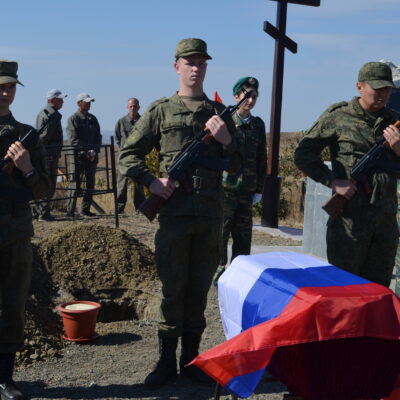 В Медногорске состоялось перезахоронение погибшего в годы войны летчика
