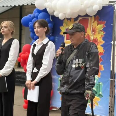 В Оренбуржье ветеран СВО с ранением позвоночника охраняет порядок