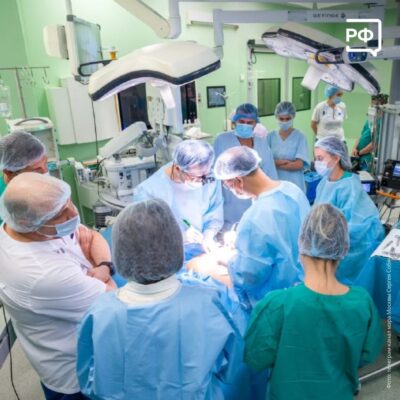 Впервые в России врачи провели операцию по трансплантации спинного мозга