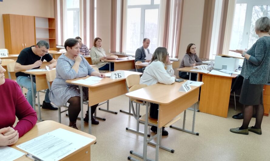 В Шарлыкском районе Оренбуржья прошла акция «Сдаем вместе. День сдачи ЕГЭ родителями»