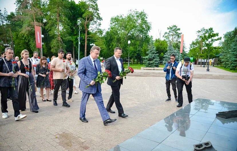 Международная экспедиция «Путешествие в Сердце Евразии» посетила предприятия и культурные объекты Оренбуржья