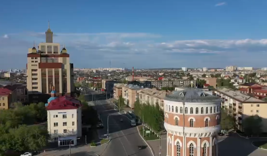 Евгений Солнцев поздравил оренбуржцев с Днем города