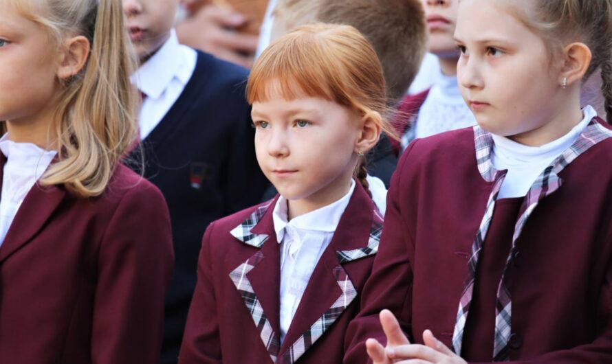 В Оренбуржье многие родители не могут лично привести детей в школу 1 сентября