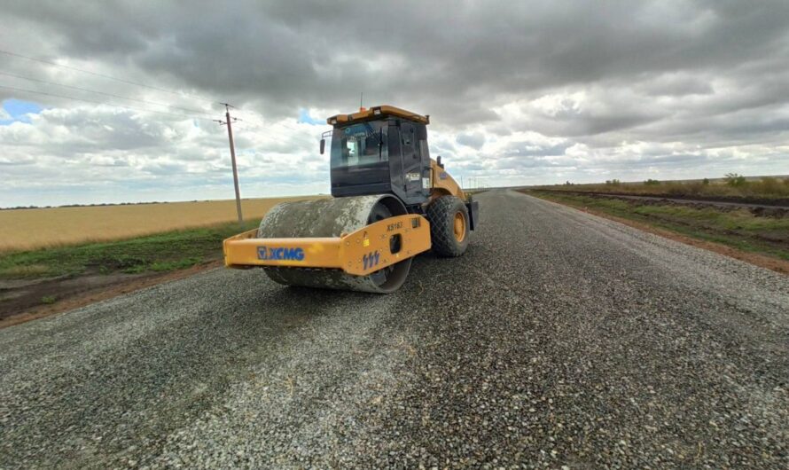 Евгений Солнцев: до конца года в Оренбургской области приведут в порядок 440 км гравийных дорог
