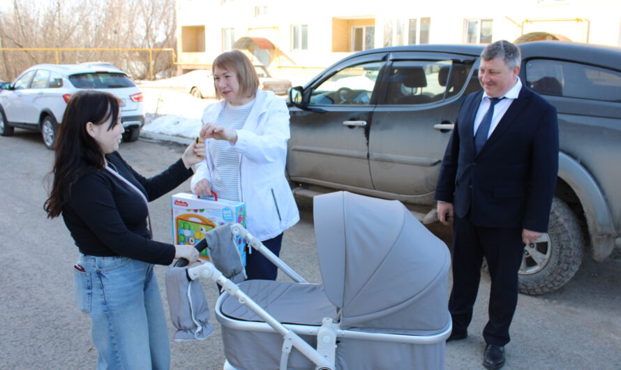 В Шарлыке продолжается программа обеспечения жильём детей-сирот