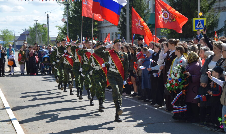 В Шарлыке прошёл митинг, посвященный 81-й годовщине Победы в Великой Отечественной войне