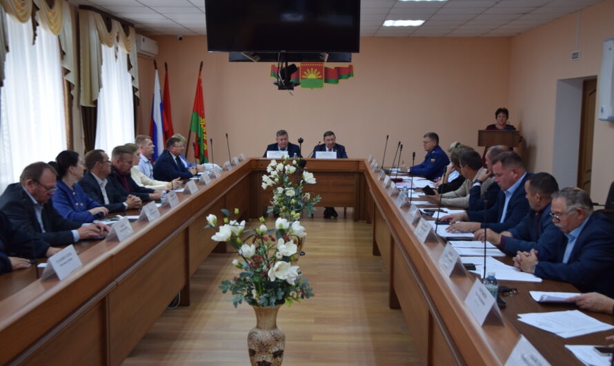 Шарлыкский район обновляет правовые основы и расширяет поддержку семей участников СВО