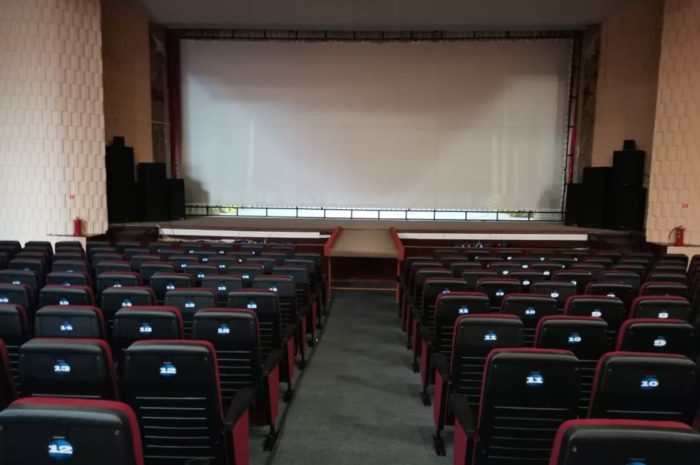 В посёлке Энергетике Новоорского района открылся современный кинозал